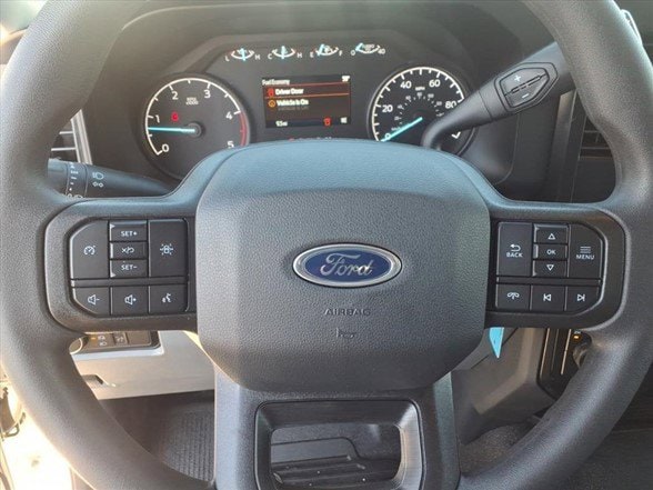 2025 Ford F-550 Super Duty Chassis Cab XL - Photo 8