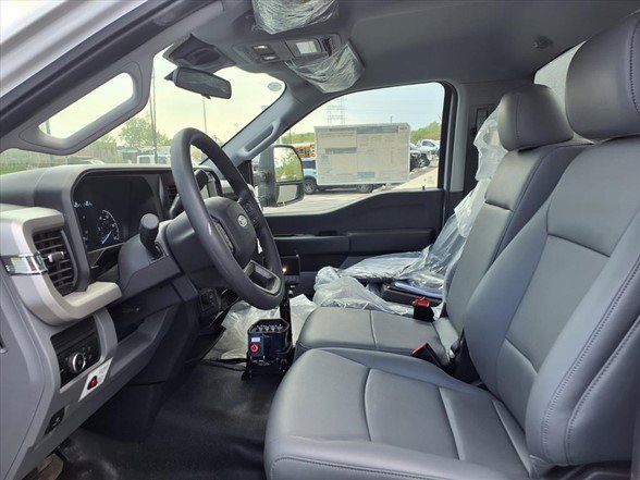 2025 Ford F-600 Super Duty Chassis Cab XL - Photo 20