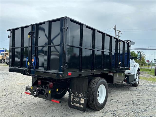 2025 Ford F-650 Base photo 4