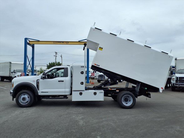 2026 Ford F-600 Super Duty Chassis Cab XL - Photo 4