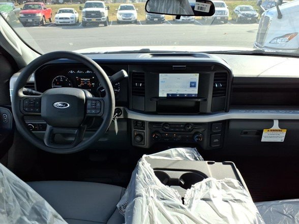 2026 Ford F-350 Super Duty Chassis Cab XL - Photo 12