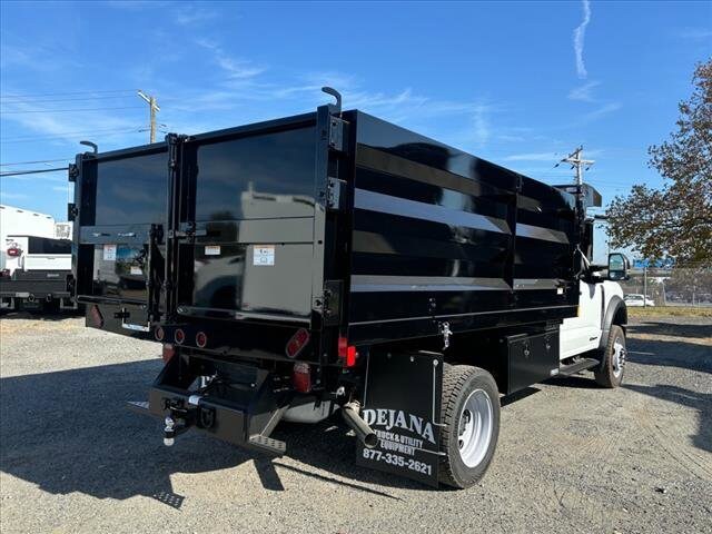 2024 Ford F-550 photo 3