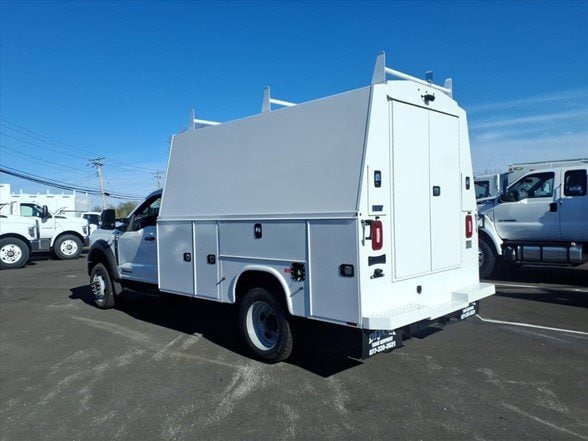 2025 Ford F-550 Super Duty Chassis Cab XL - Photo 6