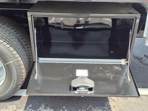 2025 Ford F-350 Super Duty Chassis Cab XL - Photo 10