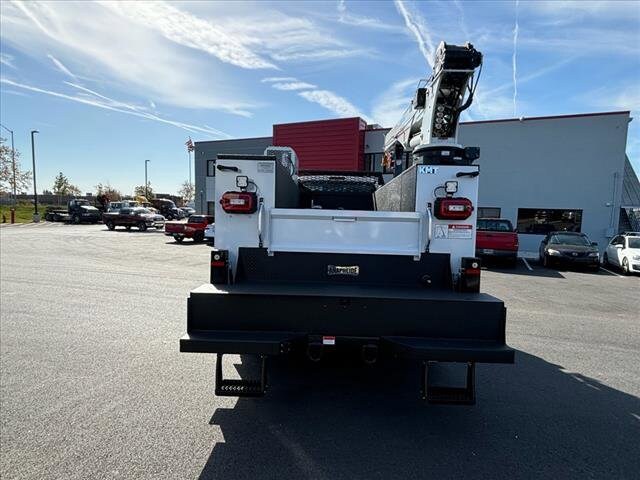 2025 Ford F-750 Base SuperCab photo 4