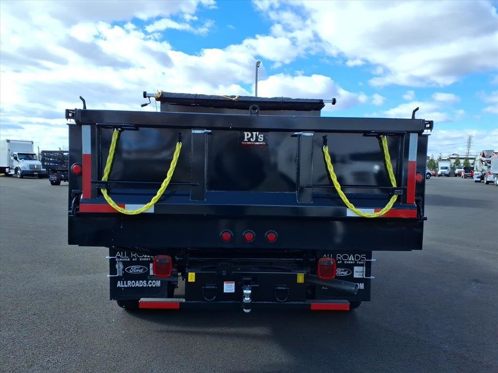 2026 Ford F-450 photo 3