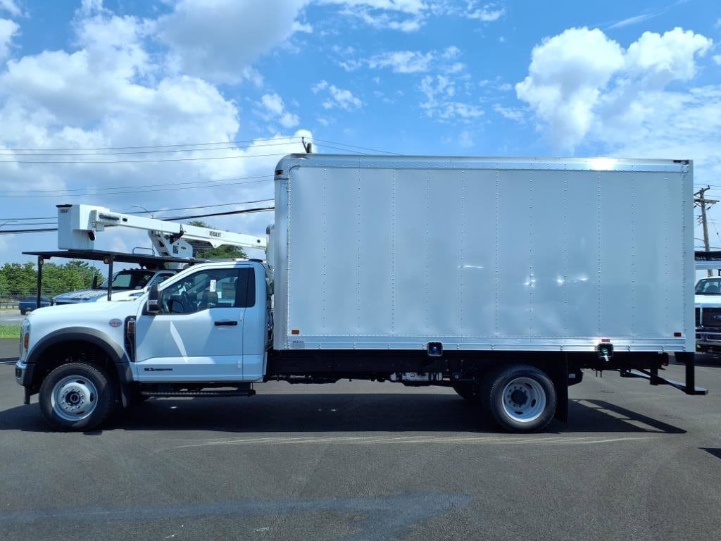 2025 Ford F-550 Super Duty Chassis Cab XL - Photo 6