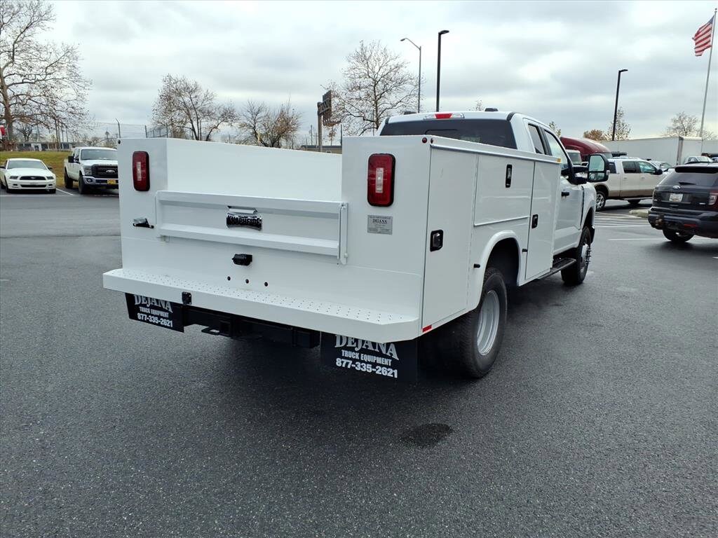 2026 Ford F-350 photo 2