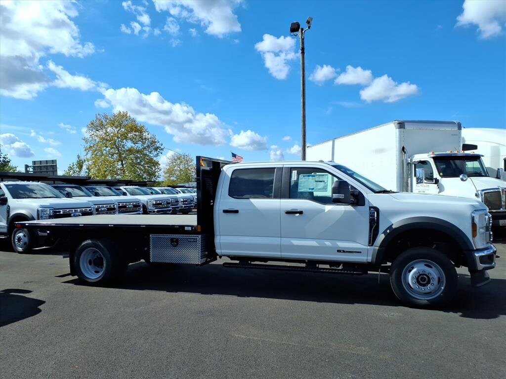 2025 Ford F-550 XL photo 2