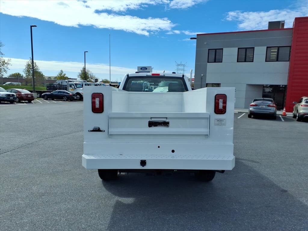 2025 Ford F-350 photo 3