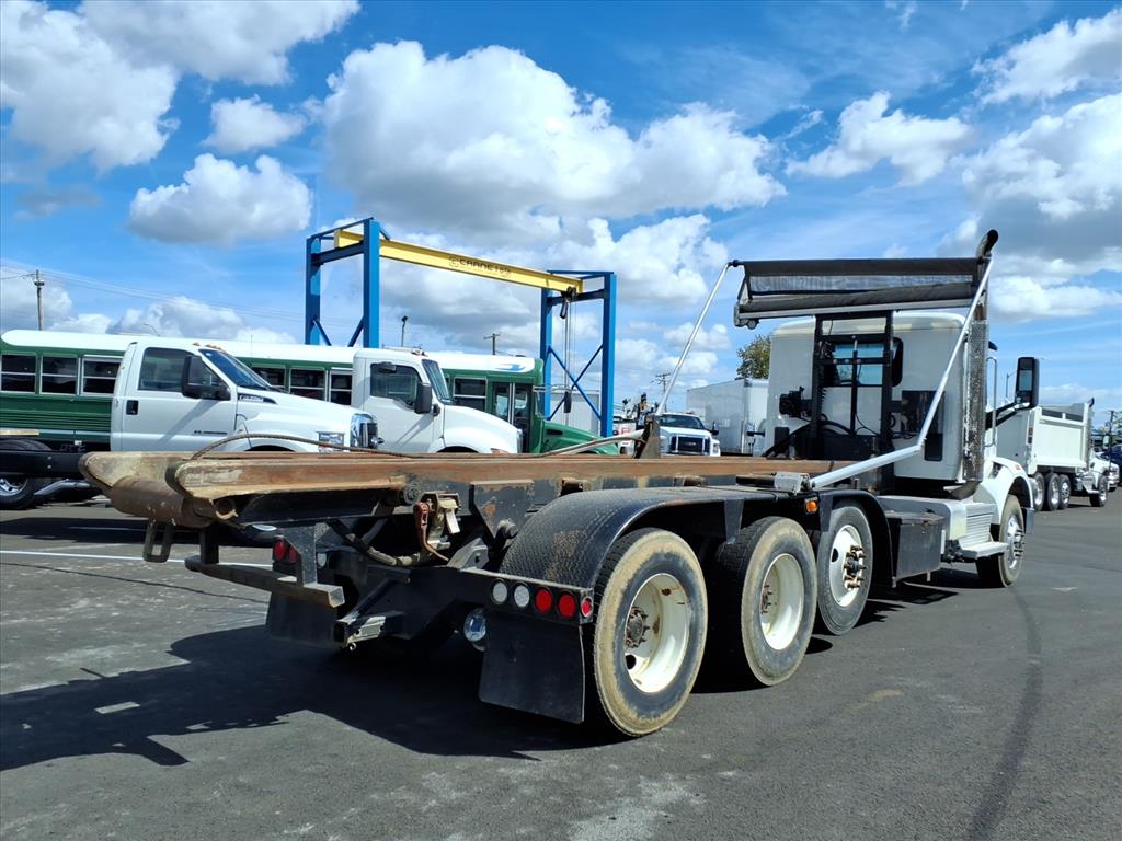 2019 Peterbilt 567 photo 2