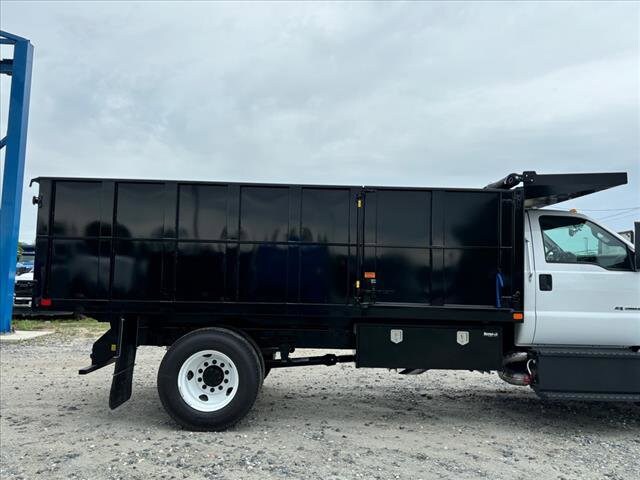 2025 Ford F-650 Base photo 3