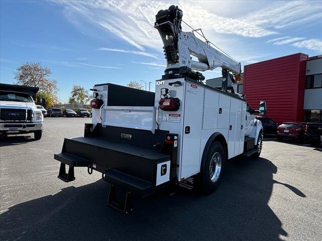 2025 Ford F-750 Base SuperCab photo 3