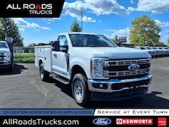 2025 Ford F-350 Chassis Truck Regular Cab