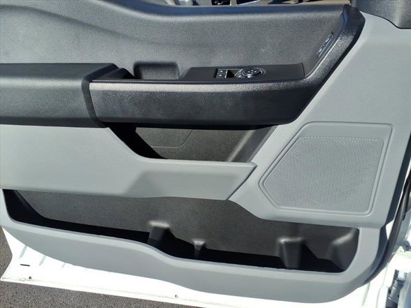 2025 Ford F-550 Super Duty Chassis Cab XL - Photo 7