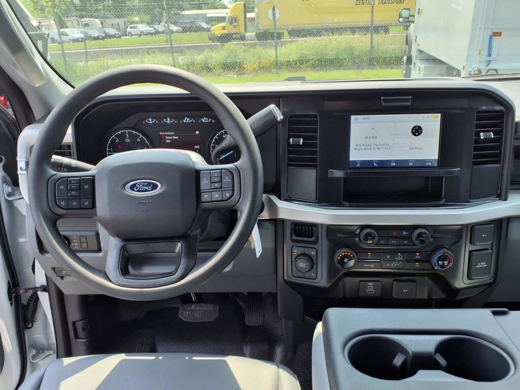 2025 Ford F-450 Super Duty Chassis Cab XL - Photo 18