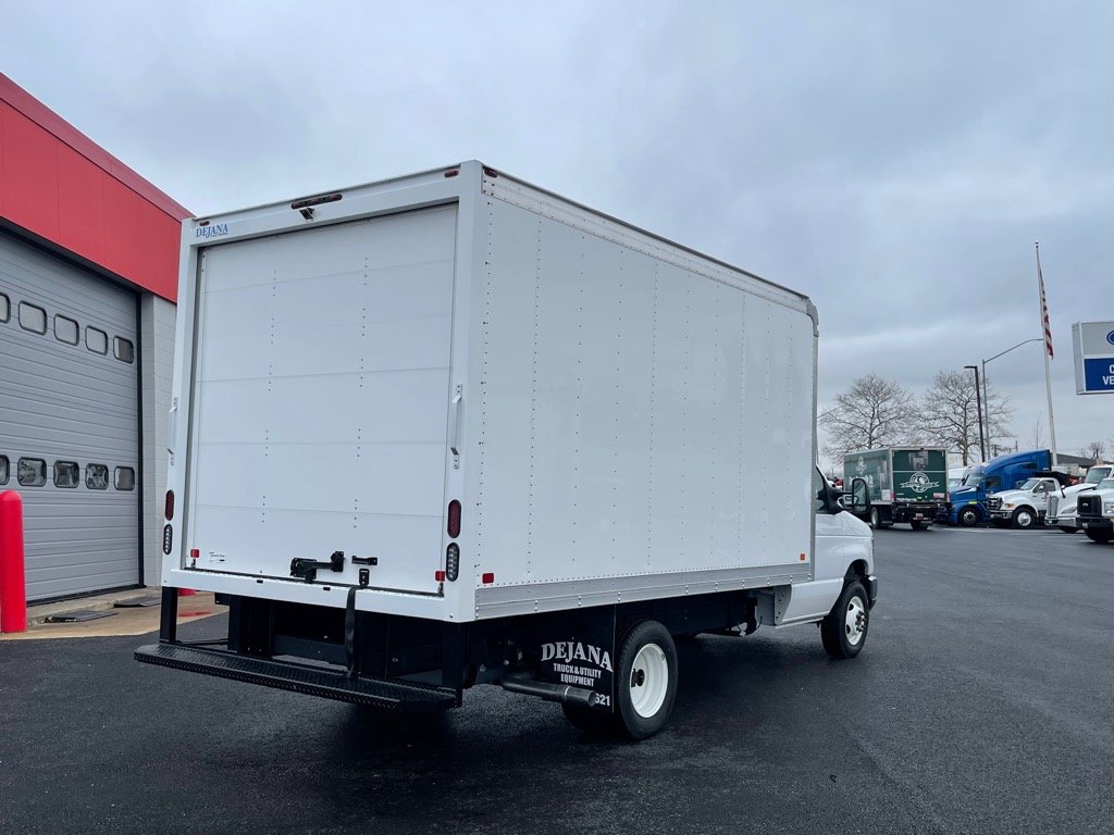 2024 Ford E-350 Base photo 3