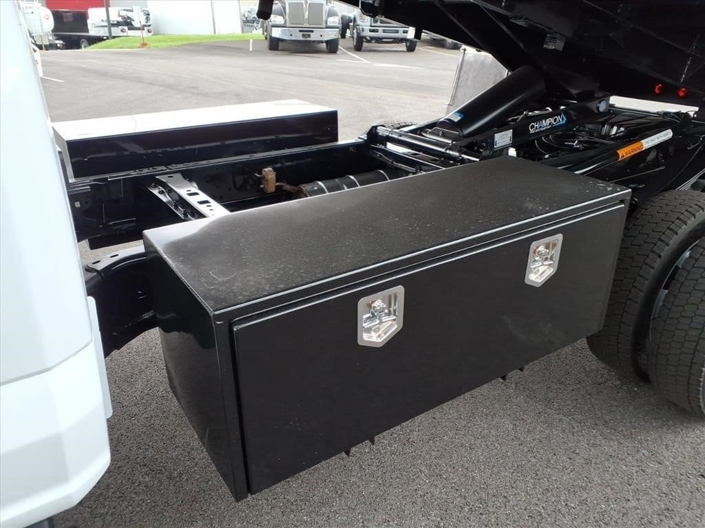 2026 Ford F-450 Super Duty Chassis Cab XL - Photo 10