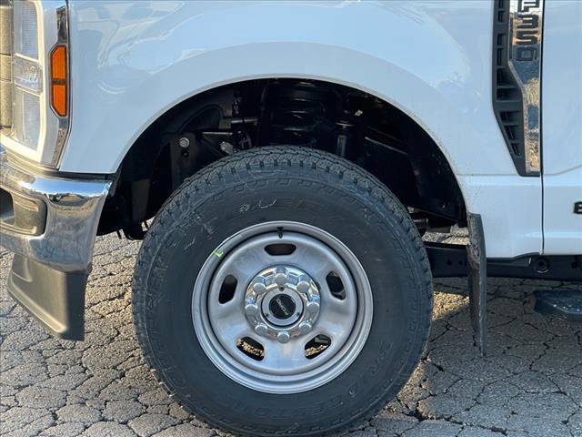 2025 Ford F-350 Super Duty XL - Photo 8
