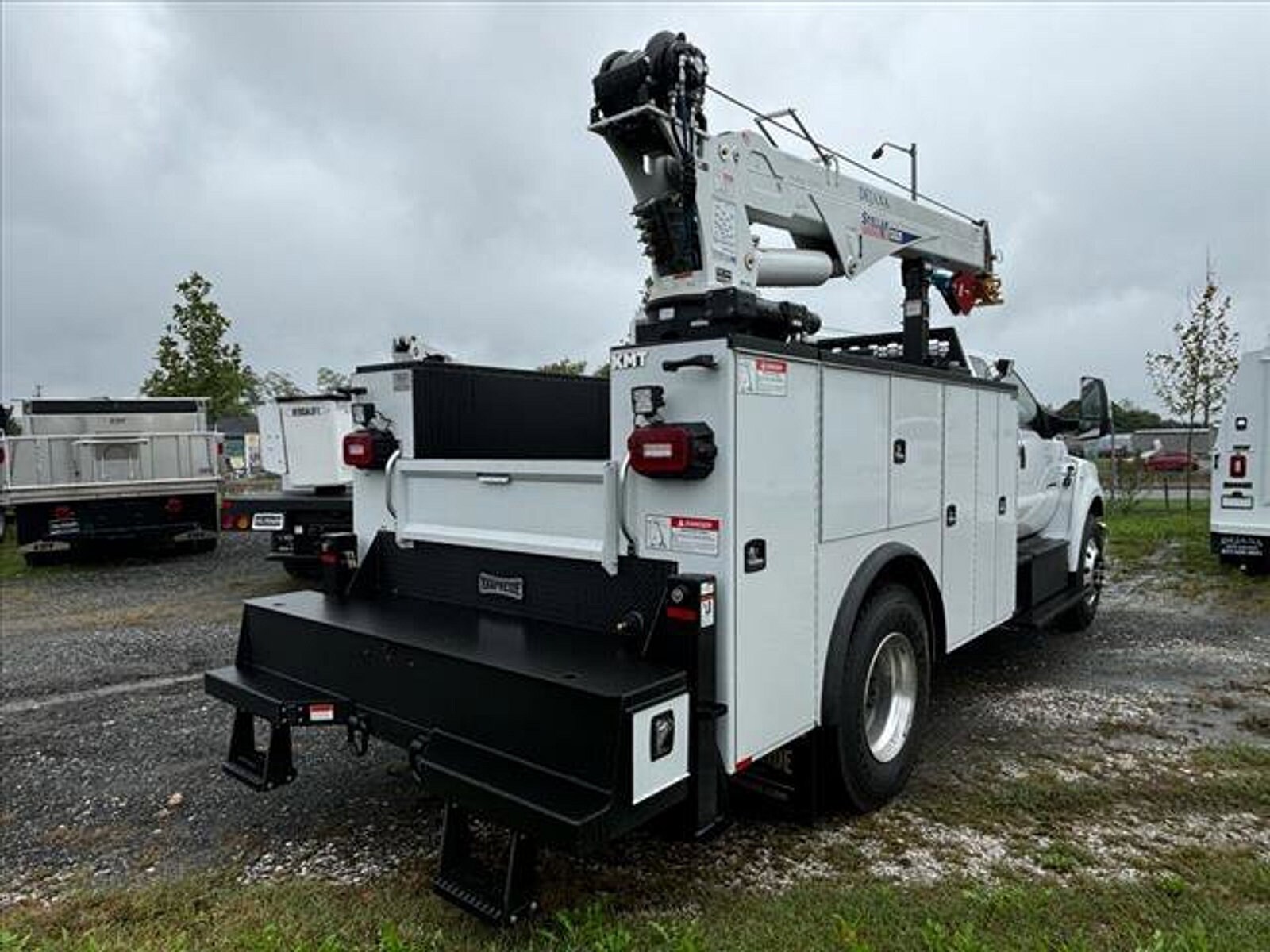 2025 Ford F-750 Base photo 3