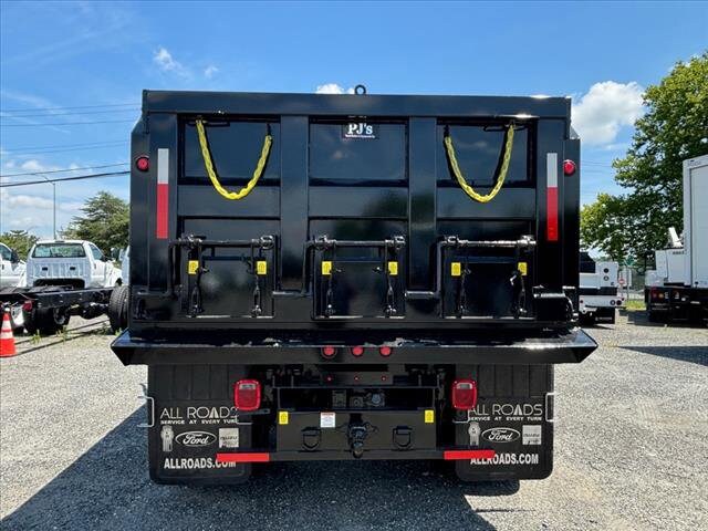 2025 Ford F-750 Base photo 3