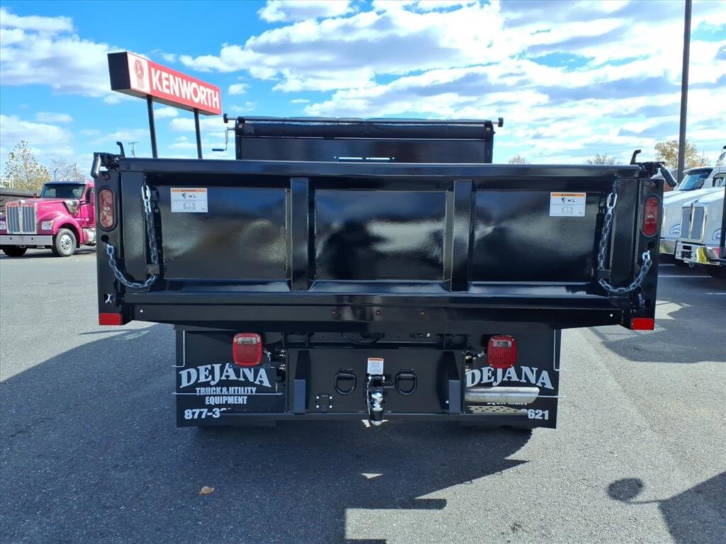 2026 Ford F-550 photo 3