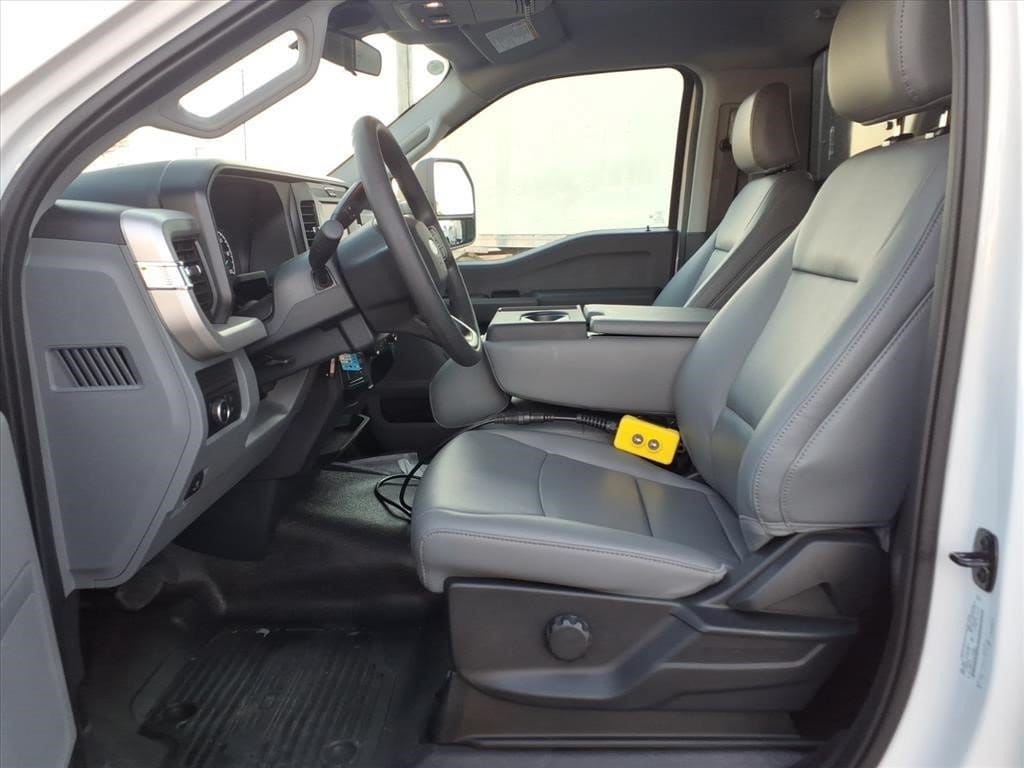 2026 Ford F-450 Super Duty Chassis Cab XL - Photo 16