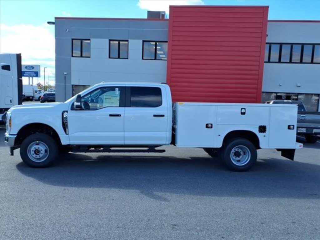 New 2026 Ford F-350 Chassis Truck Crew Cab