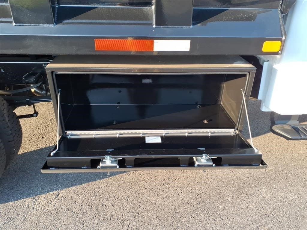 2026 Ford F-450 Super Duty Chassis Cab XL - Photo 8