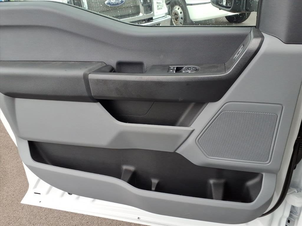 2026 Ford F-450 Super Duty Chassis Cab XL - Photo 13
