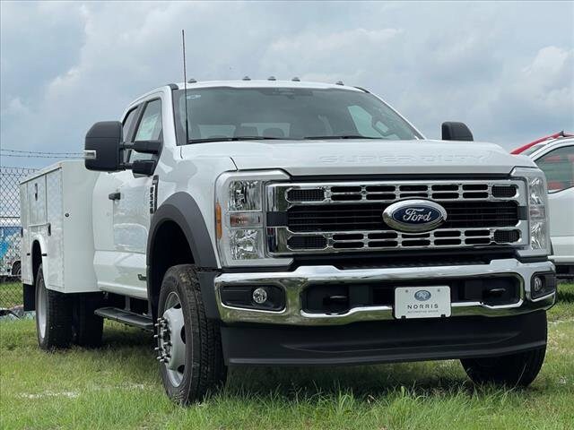 2024 Ford F-550 photo 2