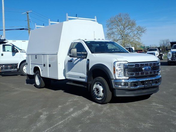 2025 Ford F-550 Super Duty Chassis Cab XL - Photo 2