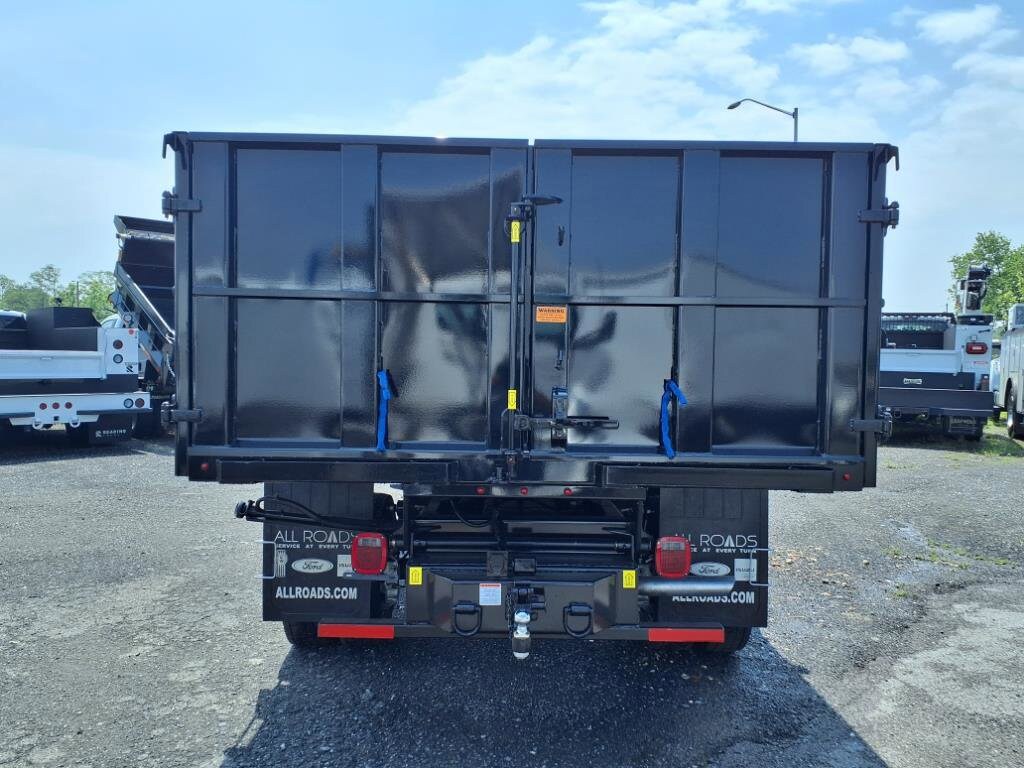2025 Ford F-450 photo 4
