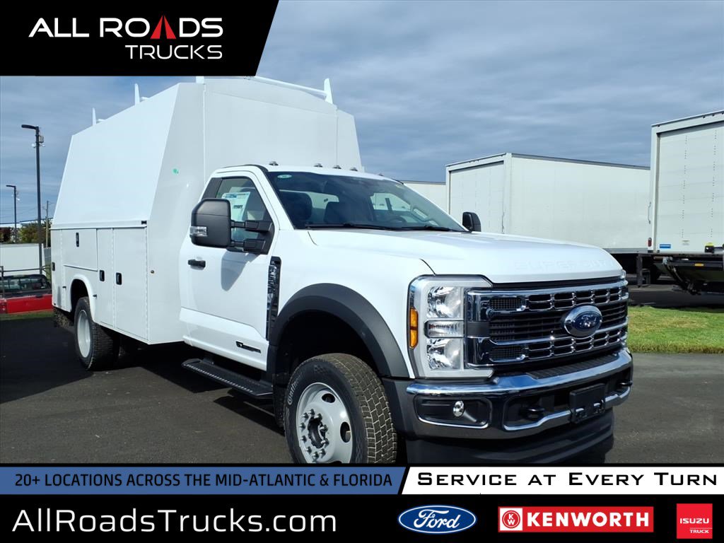 2025 Ford F-550 Super Duty Chassis Cab XL's photo