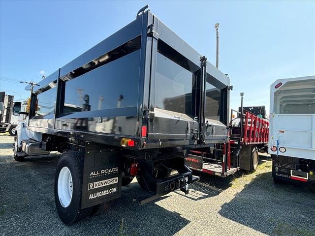 2025 Ford F-750 Base photo 4