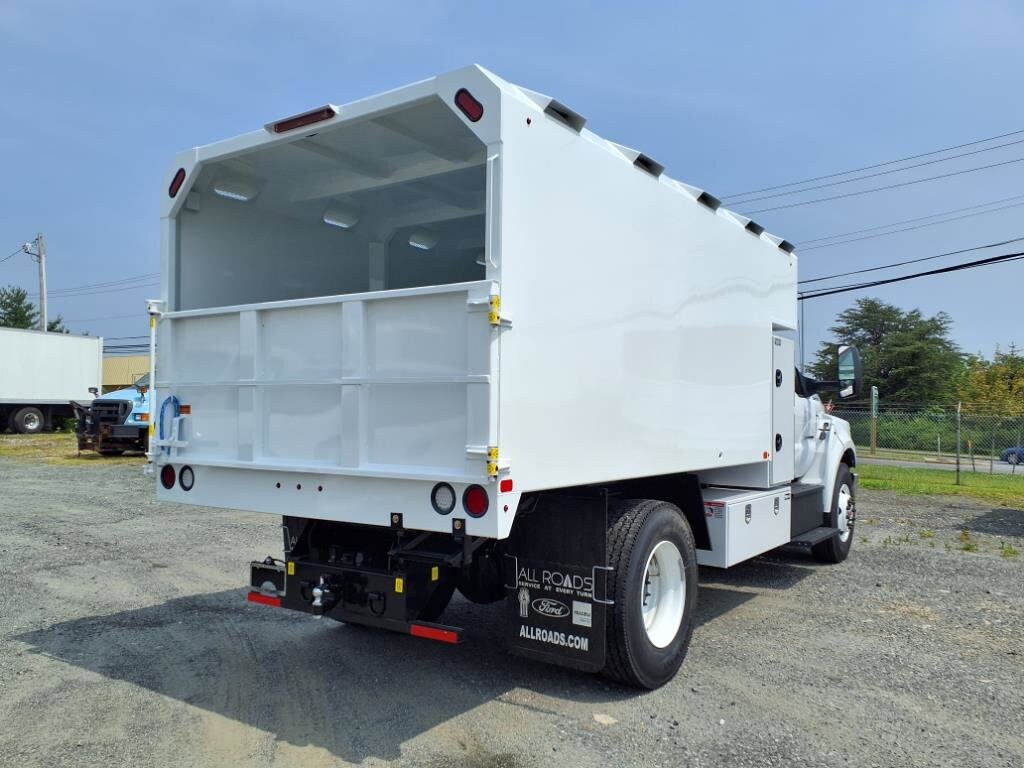 2026 Ford F-750 Base photo 3