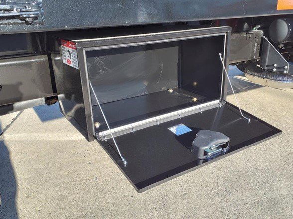 2025 Ford F-750 Base photo 4