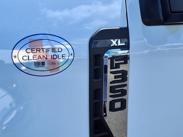 2025 Ford F-350 Super Duty Chassis Cab XLT - Photo 14