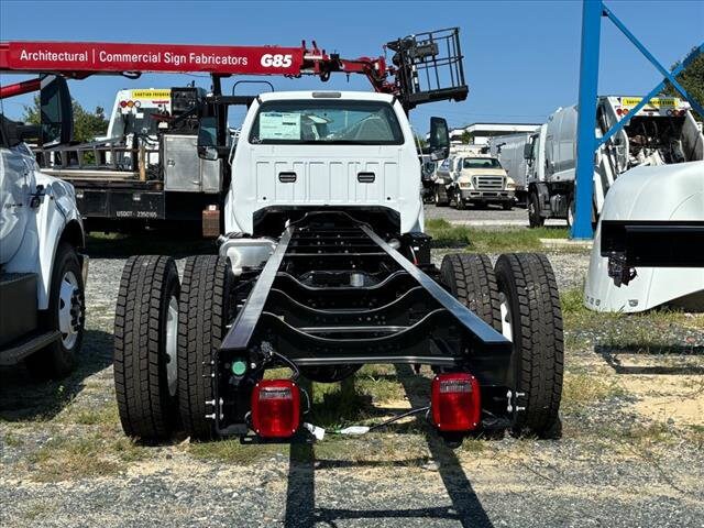 2025 Ford F-750 Base Regular Cab photo 3