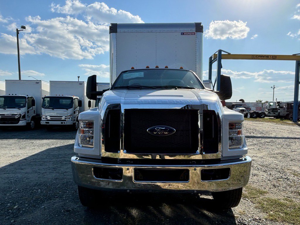 2025 Ford F-650 Base photo 2