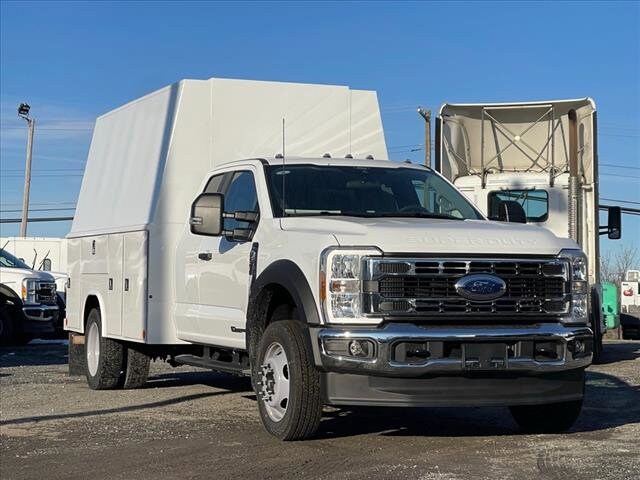 2024 Ford F-550 photo 2