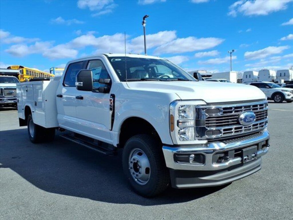 New 2026 Ford F-350 Chassis Truck Crew Cab