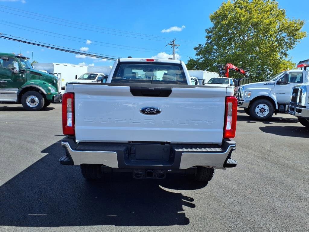 2025 Ford F-350 XL photo 4