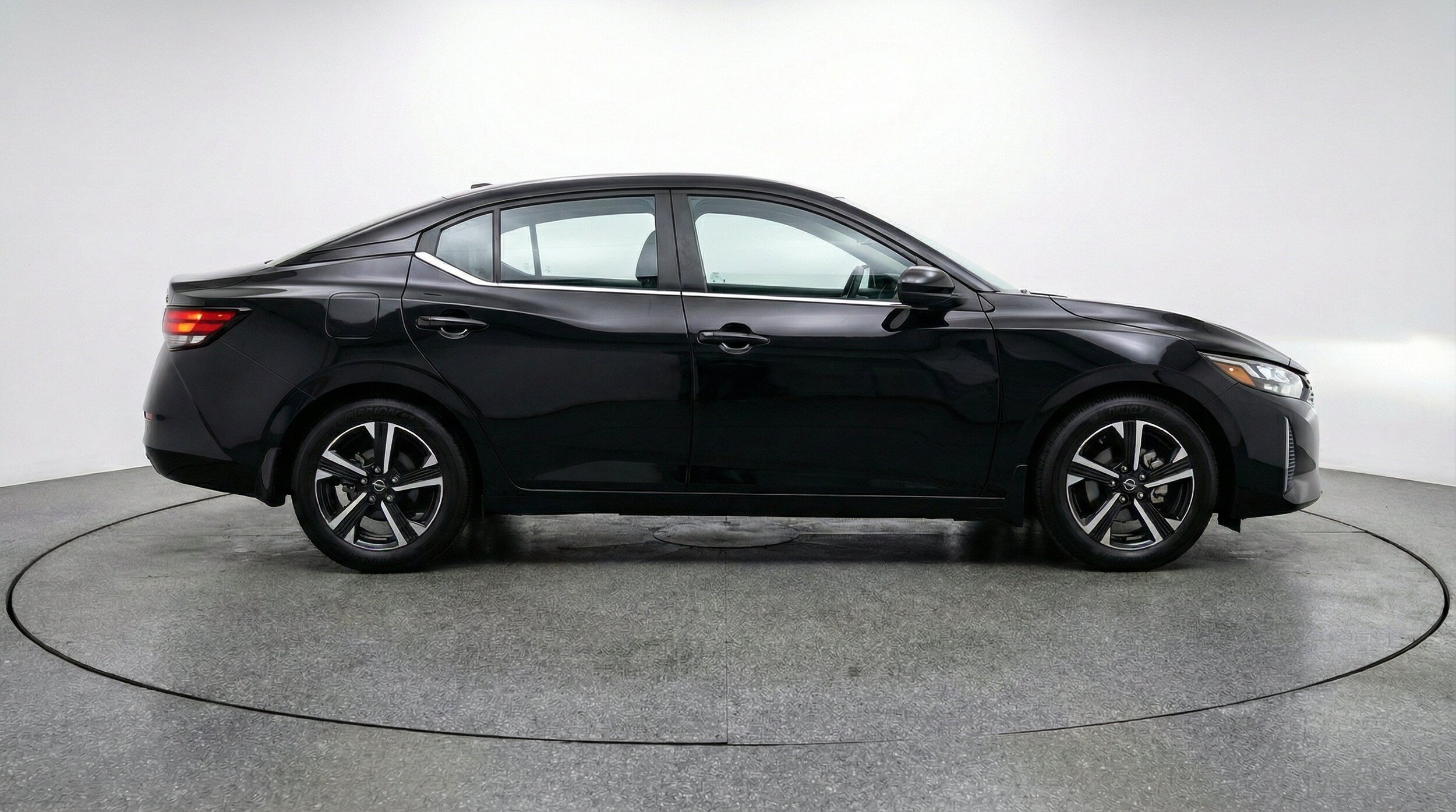 Thumbnail: 2025 Nissan Sentra - 11