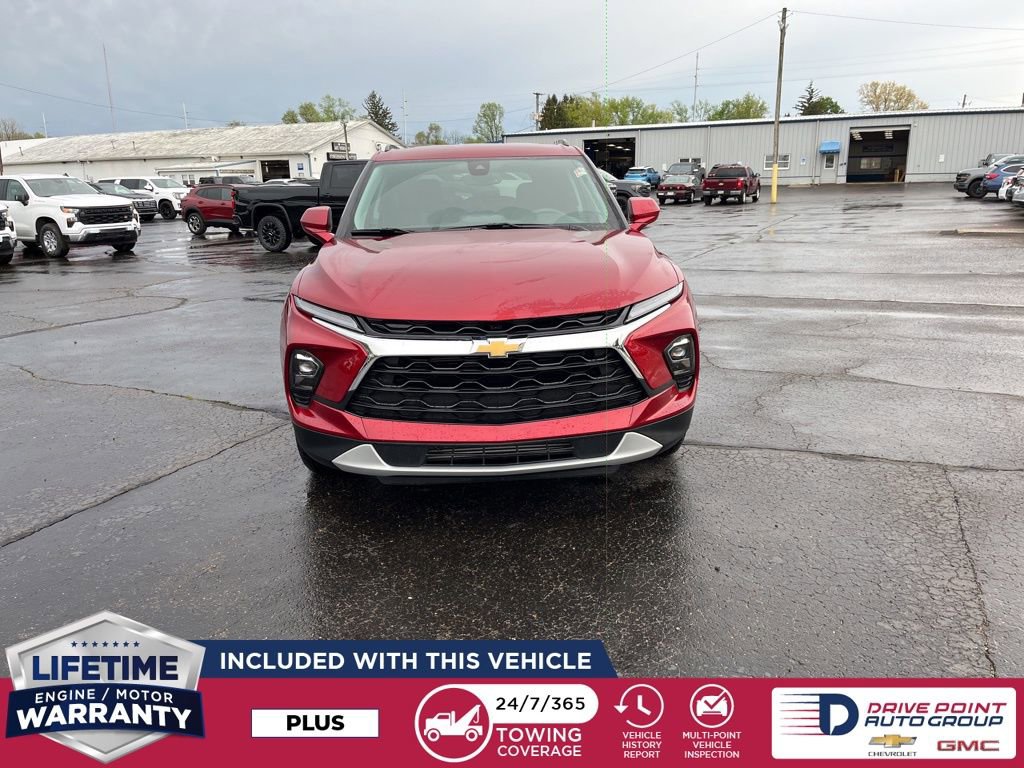 2025 Chevrolet Blazer 2LT photo 2