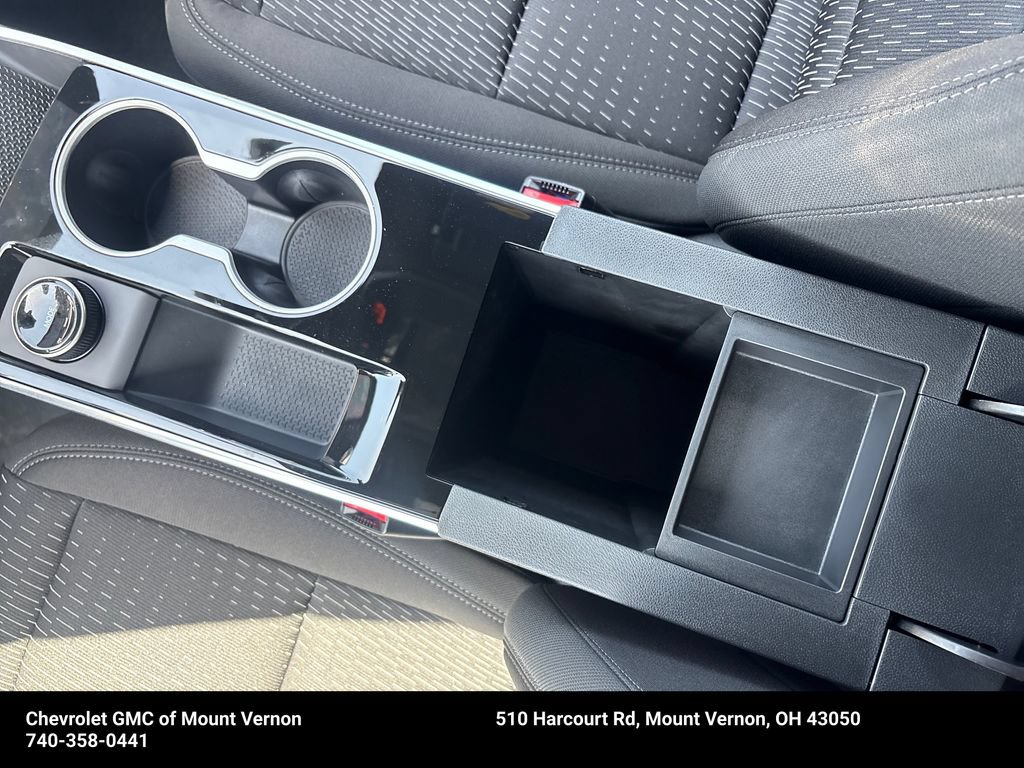 2027 Chevrolet Equinox LT - Photo 22