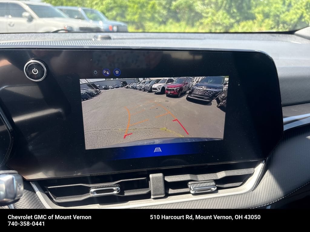 2027 Chevrolet Equinox LT - Photo 23