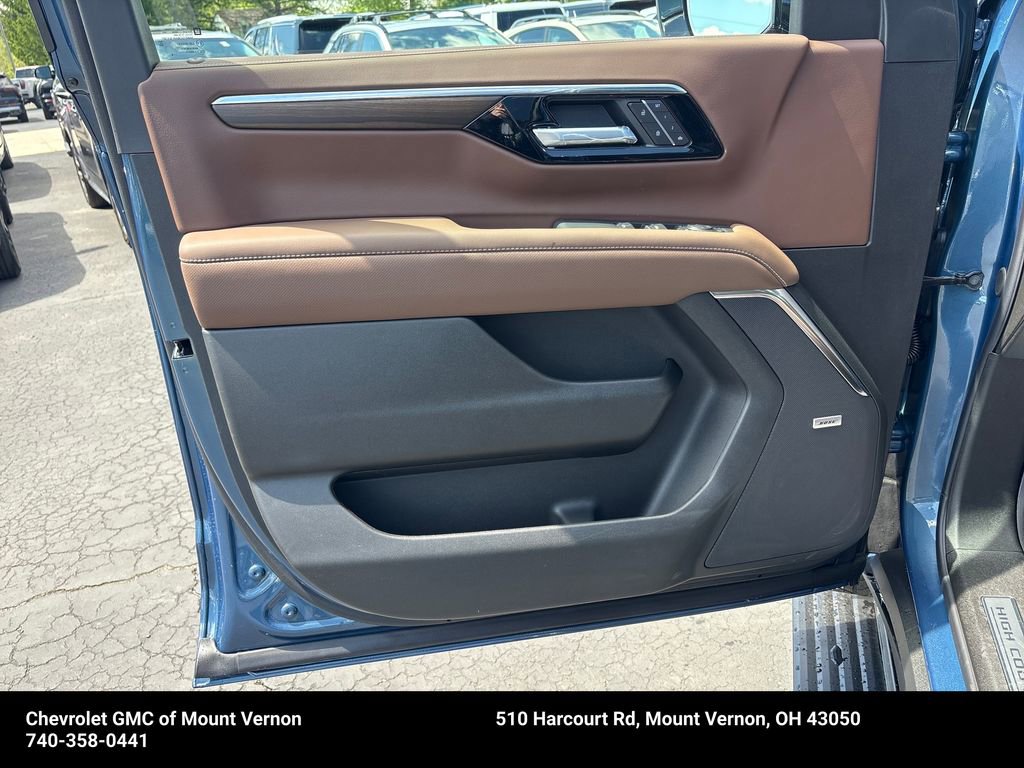 2026 Chevrolet Suburban High Country - Photo 12