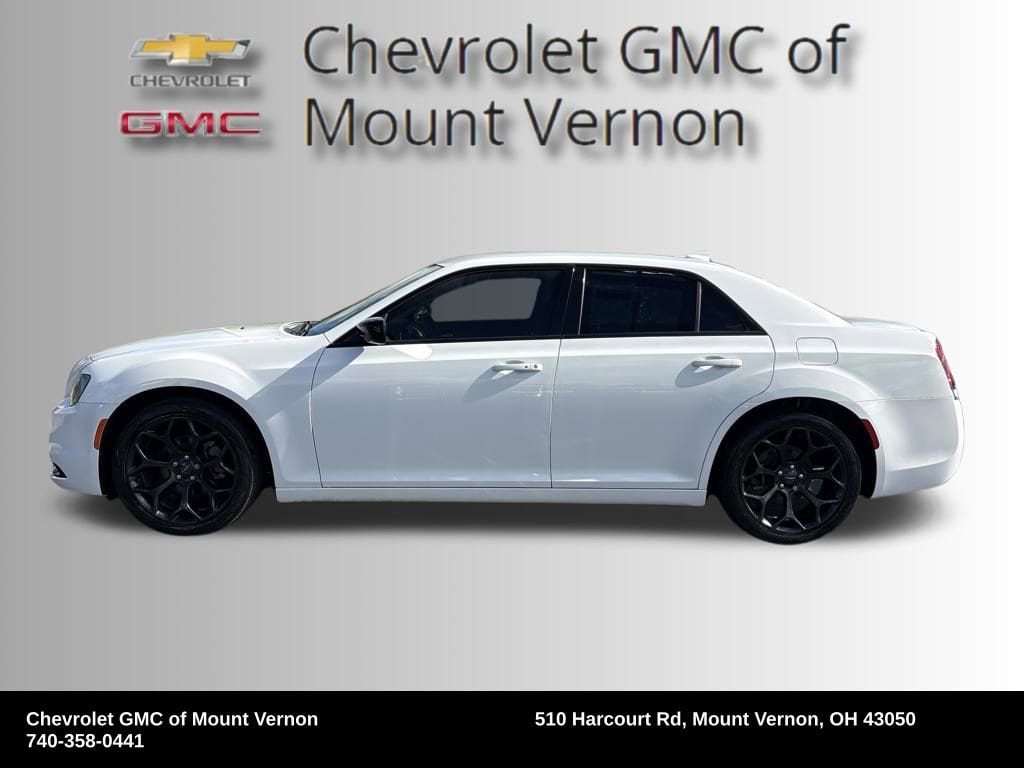 Used 2019 Chrysler 300 Touring with VIN 2C3CCAAG8KH733258 for sale in Mount Vernon, OH