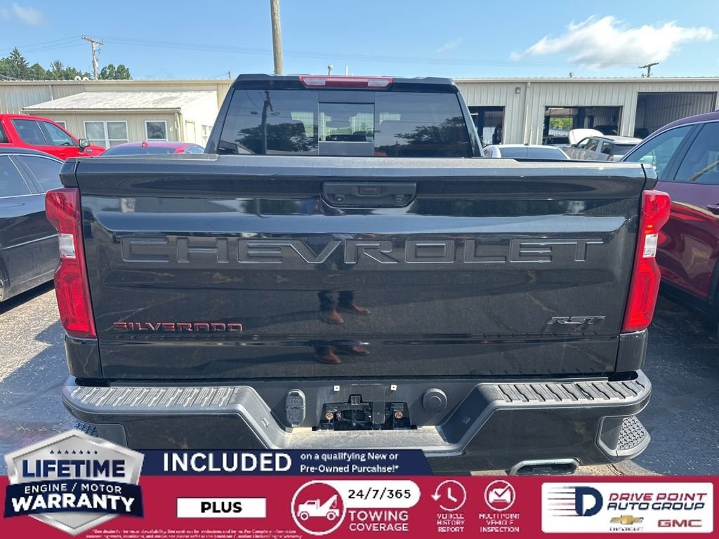 2023 Chevrolet Silverado 1500 RST photo 3